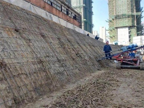 鹿寨建筑边坡支护